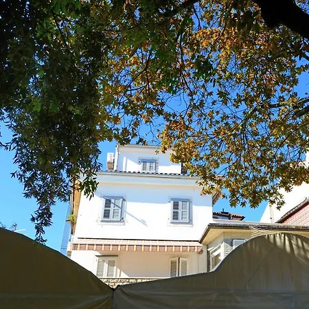 Claudeta With Sea View * Poreč